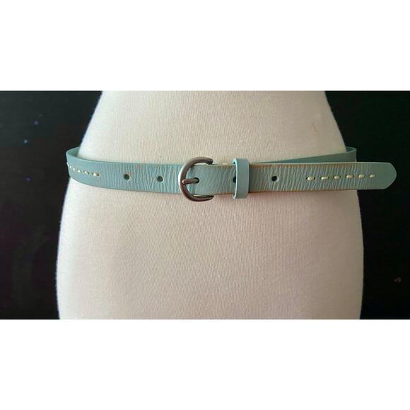 EDDIE BAUER Skinny Light Green Leather Belt w/Whipstitch Accent sz S - Picture 1 of 11